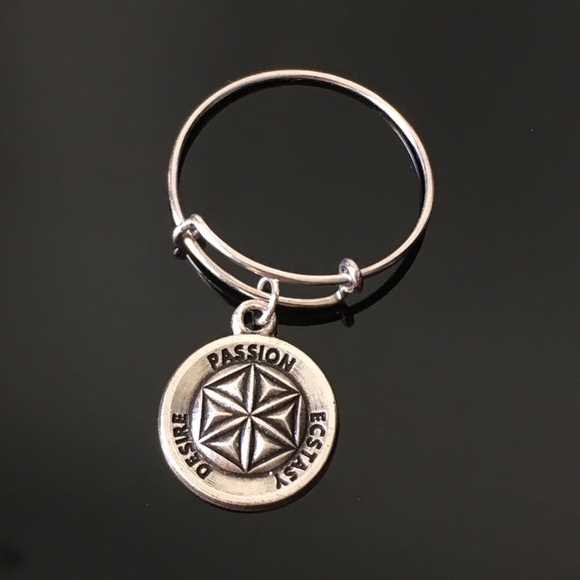 Alex and Ani Jewelry - Alex and Ani silver Aphrodite flower ring NWT